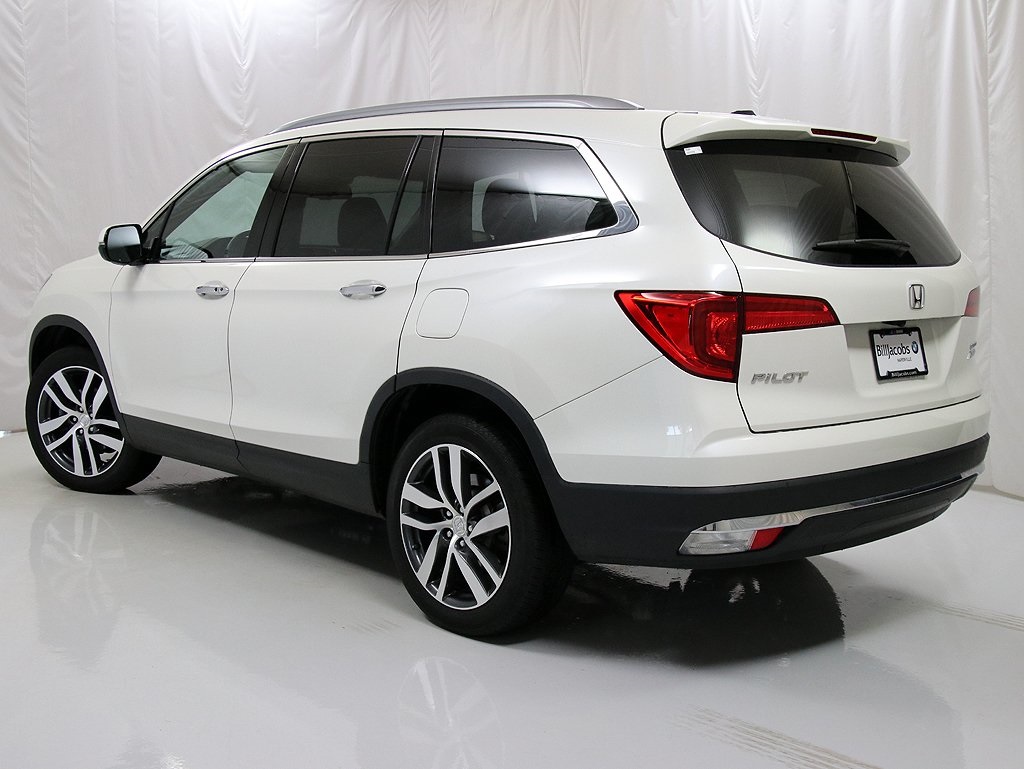 Pre Owned 2017 Honda Pilot Touring 4d Sport Utility In Naperville